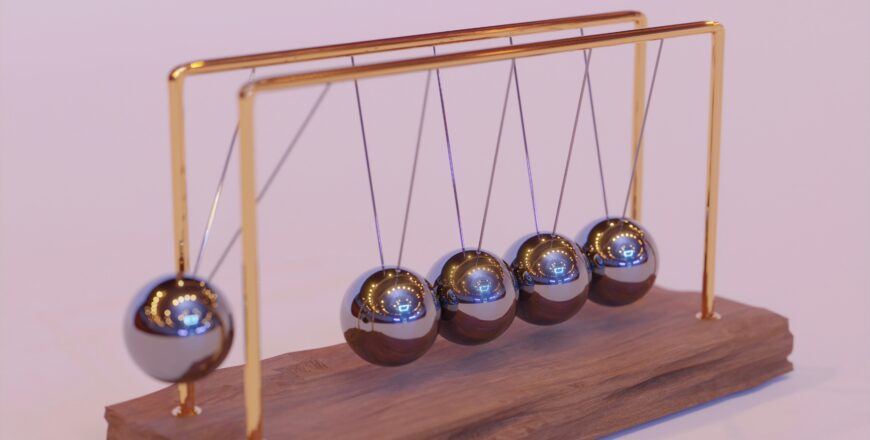 Newtons Cradle 1.jpg